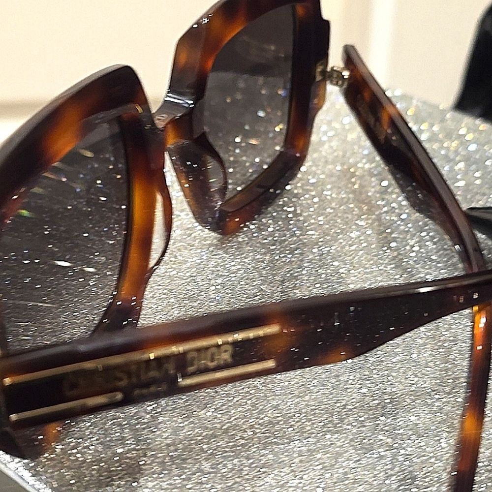 Dior Signature S1U 26A1 Butterfly Sunglasses - Picture 11 of 15
